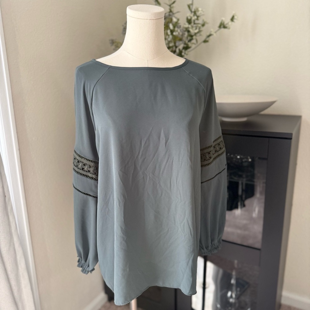 LOFT Women's Green Long Sleeve Blouse with Lace Size Medium